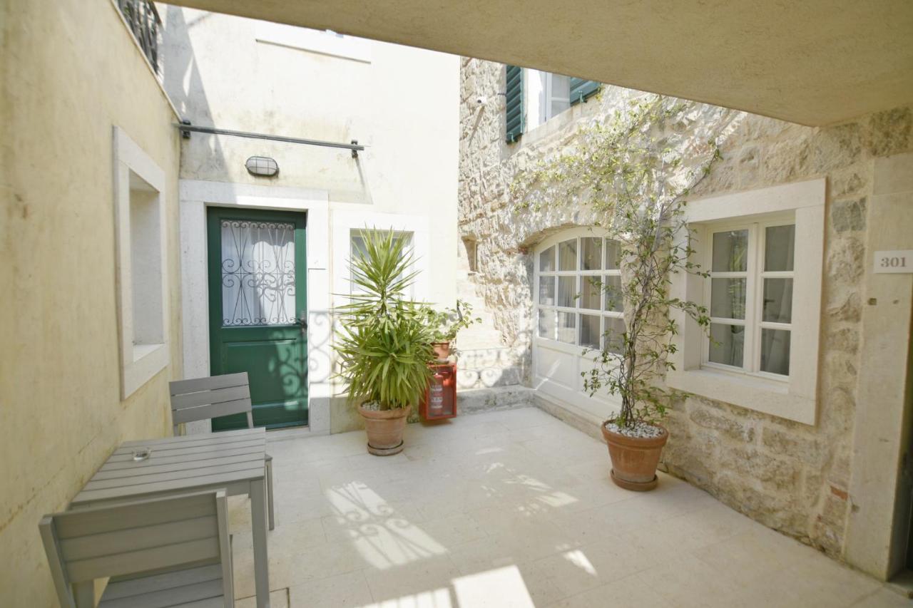 Divota Apartment Hotel Split Exterior photo